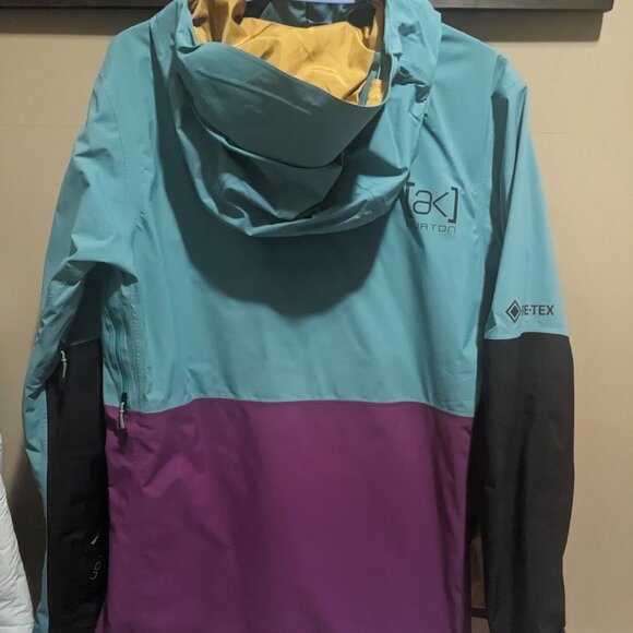 Women's AK Goretex jacket - Picture 3 of 4